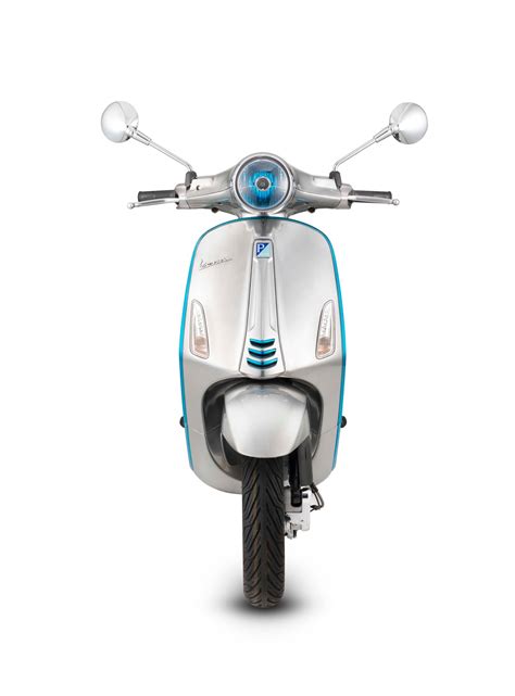 Vespa Elettrica - An Icon Goes Electric