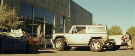 Ford Bronco Car Driven By Dwayne Johnson (The Rock) In Rampage (2018)