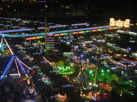 FERIA DE NOCHE EN MÁLAGA (Un haiku) : Blog literario y fotográfico