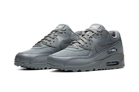 Nike's Air Max 90 Goes Neutral in "Cool Grey" | HYPEBEAST