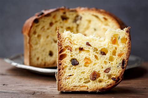 Panettone | Description, Bread, Christmas, Ingredients, & Cake | Britannica