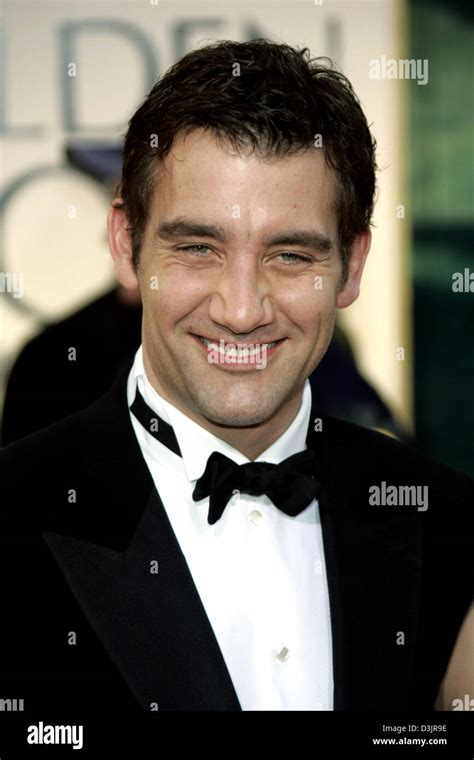 Clive owen closer hi-res stock photography and images - Alamy