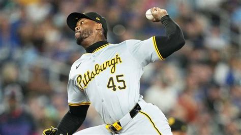 Watch: Aroldis Chapman throws fastest pitch of MLB season | Yardbarker