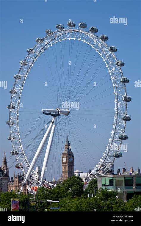 Big Ben (The Elizabeth Tower) and The London Eye, London, England Stock ...