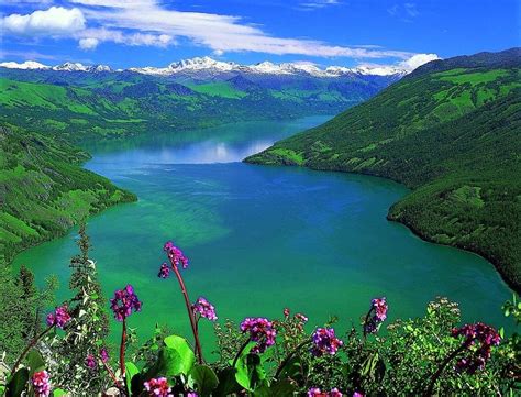 Kanas Lake, Xinjiang, China | Lake, Xinjiang, Beautiful world