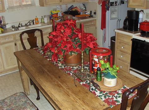 Kitchen table decorations | Allen Garvin | Flickr