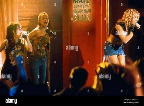 TARYN MANNING, ZOE SALDANA, BRITNEY SPEARS, CROSSROADS, 2002 Stock Photo - Alamy