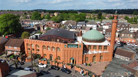 Luton Central Mosque - Halaman Utama