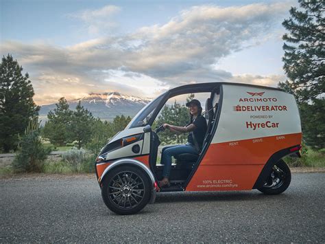 Arcimoto makes Deliverator electric three-wheeler available for hire