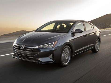 2020 Hyundai Elantra Review, Pricing, and Specs