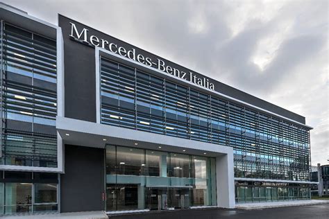 Mercedes Headquarters project - Artigo