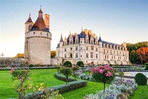 Paris to Loire Valley Castles Small-Group Day Trip with Lunch 2021