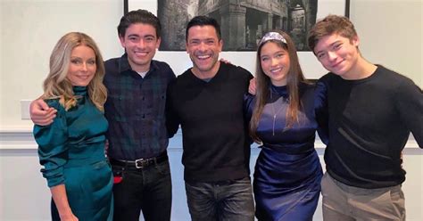 Kelly Ripa Shares Family Christmas Card With Mark Consuelos, Kids