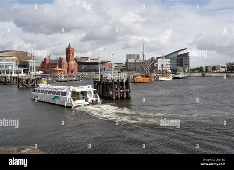 Boats in Cardiff Bay with Aquabus Berthing at Mermaid Quay Stock Photo - Alamy