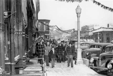 Christmas Memories in Marengo — McHenry County Living