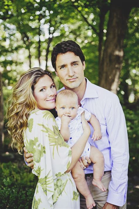 Exclusive photos of the Trudeaus at home - Chatelaine | Justin trudeau ...