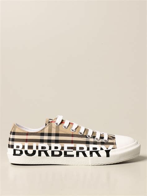 BURBERRY: low top sneakers in check canvas and logo - Beige | Burberry ...