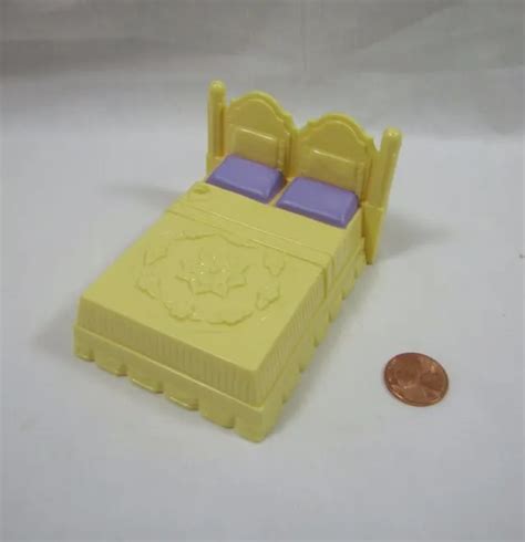 FISHER PRICE SWEET Streets Dollhouse YELLOW DOUBLE BED for PARENTS ...