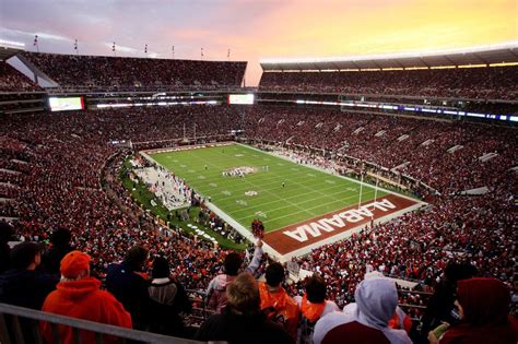 The University of Alabama's Bryant-Denny Stadium in Tuscaloosa, Alabama [1280x853] : stadiumporn