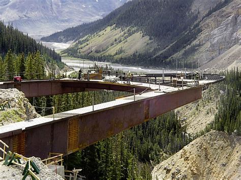 Glacier Skywalk dans le parc national canadien de ... | Structurae