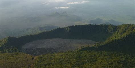 Mount Bisoke - Rwanda mountains, bisoke moutain rwanda