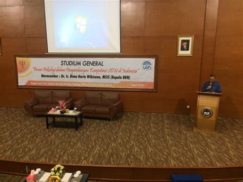 Faculty of Psychology UIN Jakarta Holds Public Lecture | Syarif ...