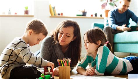 7 Ways to Entertain Your Toddler at Home (That Don't Involve TV)