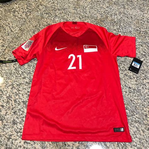 Singapore National Team 2018/19 Home Jersey, Men's Fashion, Activewear on Carousell