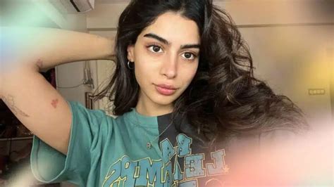 Khushi Kapoor Wiki, Biography, Age, Height, Weight, Family, Net Worth ...