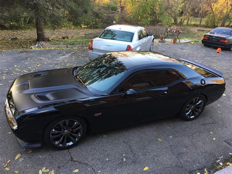 Hellcat spoiler installed | Dodge Challenger Forum