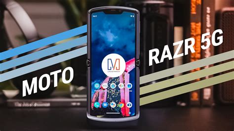 Motorola RAZR 5G Unboxing: Built-in Surprise! - GadgetMatch