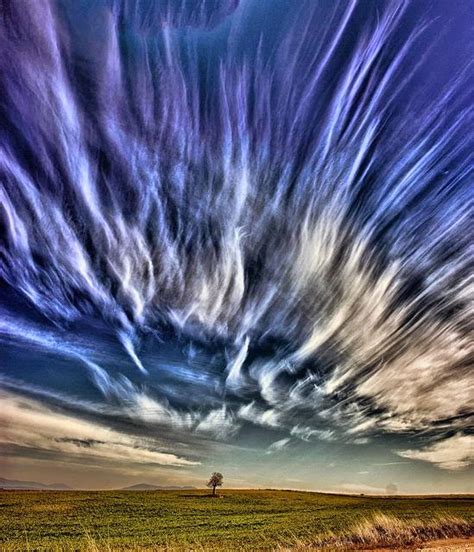 Fascinating Cloud Formations: Amazing Cirrus Clouds