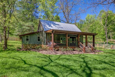 NEST: A Pretty Little Cabin Rental in Franklin, Tennessee