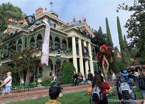 The Exclusive Way to Ride Haunted Mansion Holiday in Disneyland - Disney by Mark