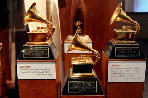 Grammy Statuettes | Country Music Hall of Fame Nashville, Te ...