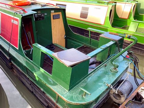 Which Are The Best Narrowboat Stern Types For Living Afloat? | Living ...