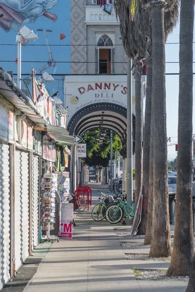 Venice Beach Boardwalk Shops, Los Angeles, CA – Stock Editorial Photo ...