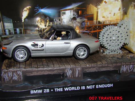 007 TRAVELERS: 007 Vehicle: BMW Z8 / The World Is Not Enough (1999)