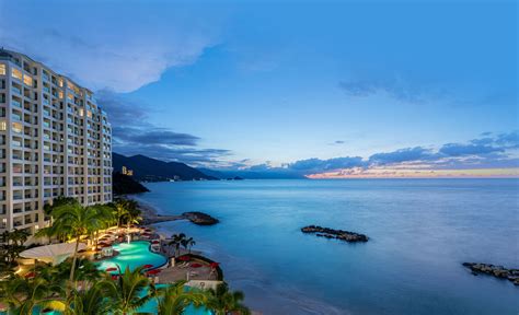 Hilton Vallarta Riviera All-Inclusive Resort | Air Canada Vacations