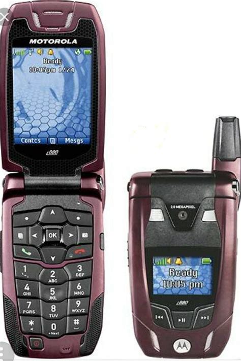 Totally had this phone in High school. The Nextel Motorola i880. Loved ...