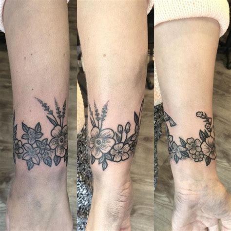 tatuaggi-polso-idea-fiori | Tatuaggi polso fiore, Tatuaggi polso, Tatuaggi