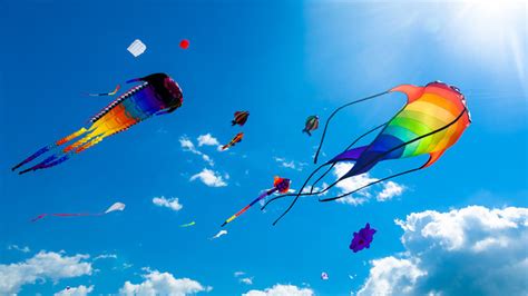 Flying Kites Images – Browse 150,260 Stock Photos, Vectors, and Video ...