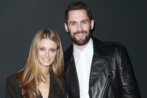 Kevin Love Girlfriend: Who Is The NBA Player Dating in 2021? - OtakuKart