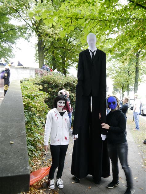 SLENDERMAN COSPLAY by KleineKonan on DeviantArt