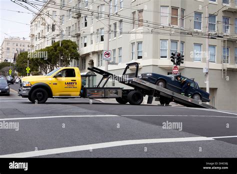 Flatbed tow truck hi-res stock photography and images - Alamy