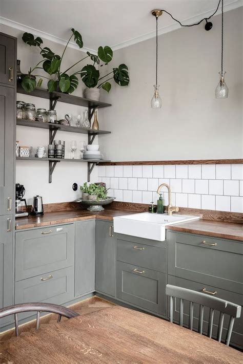 Gray-green kitchen - #kitchenstylesAsian #kitchenstylesBuiltIns #kitchenstylesContemporary #kit ...