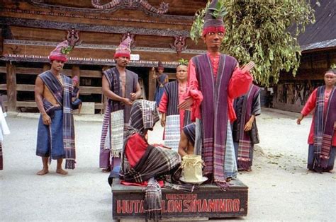 Sigale-gale, Boneka Kayu Asal Sumatera Utara Yang Penuh Mistis - Semua ...