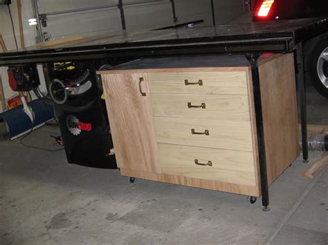 Workshop Table Saw Storage Cabinet | Holzwerkstatt, Holzwerkstatt ...