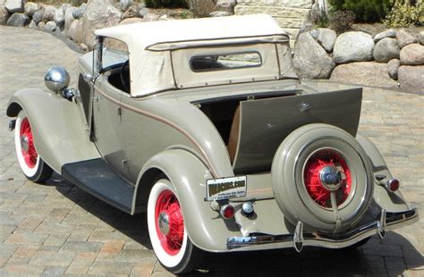 1934 Ford Model 40 | Volo Museum