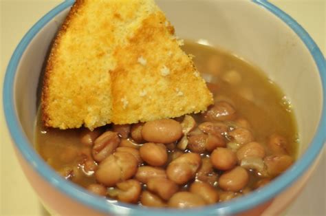 This Mommy Cooks: Beans and Cornbread